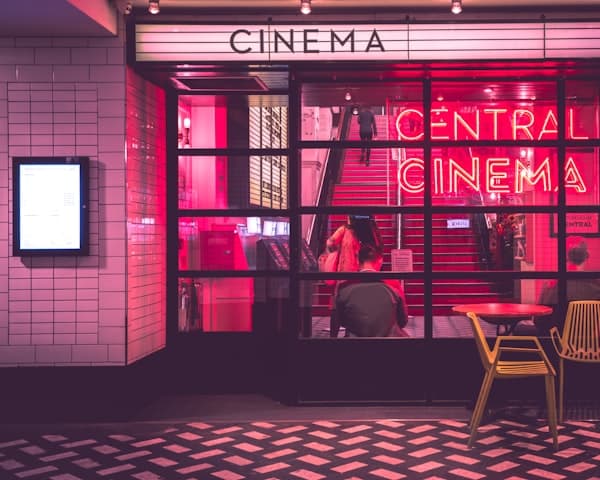 院线电影《长夜破晓》